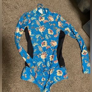 One piece surf suit in great condition with pull cord, worn maybe twice
